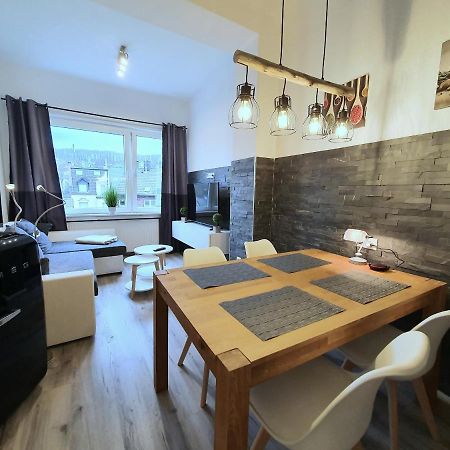 Moderne Wohlfuehloase Zentral In Seenaehe - Pillow Menu, 2 Stk 55" Smart Tvs, Netflix, Disneyplus Uvm Wetter  Zewnętrze zdjęcie
